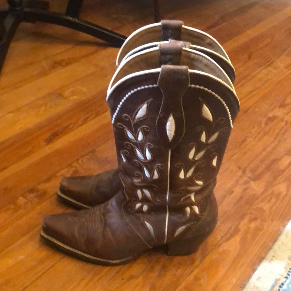 Ariat cowboy boots